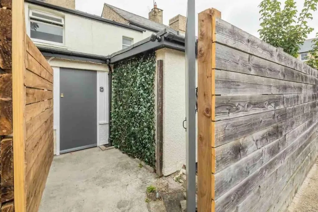 Apartment Cambridge 3 Bedroom Flat With Private Parking United Kingdom